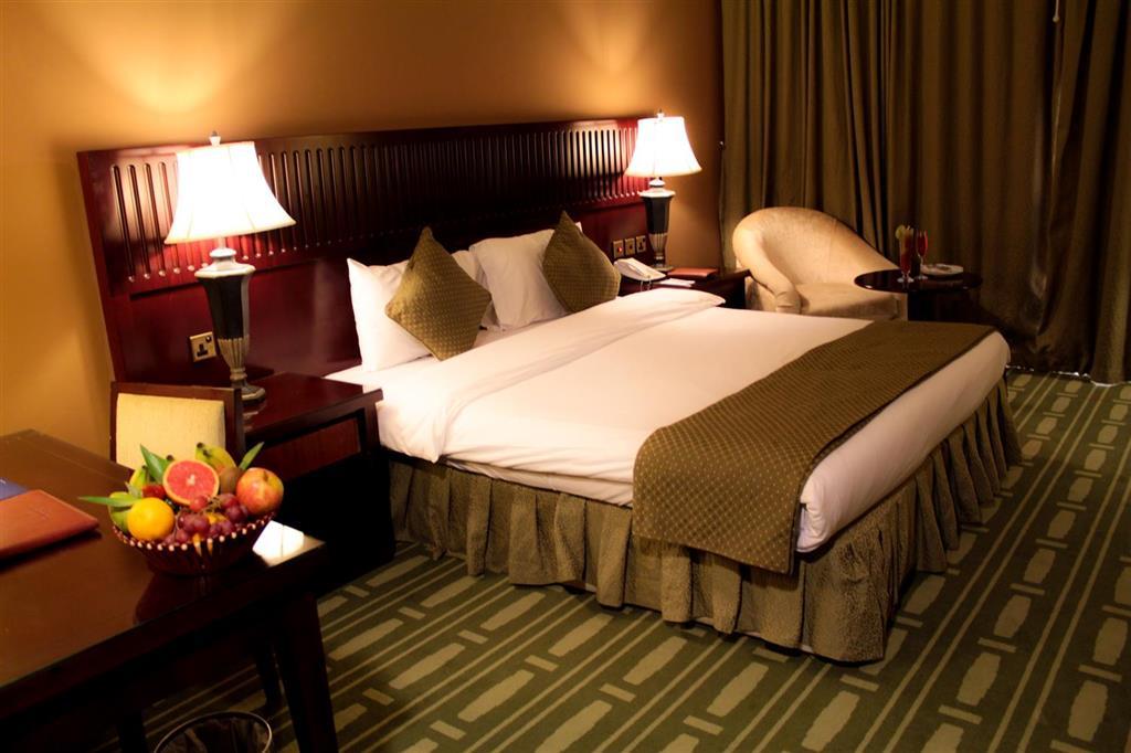 Golden Tulip Khatt Springs Resort & Spa Рас ал Хайм Екстериор снимка